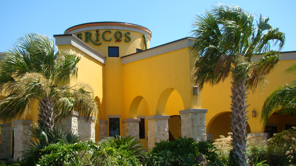 <strong>Perico's Restaurant<span><b>in</b>Retail</span></strong><i>→</i>